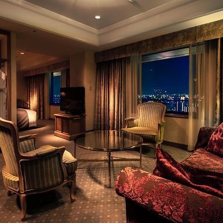 Hotel Agora Regency Osaka Sakai Szakai Kültér fotó Suite at the Conrad Tokyo