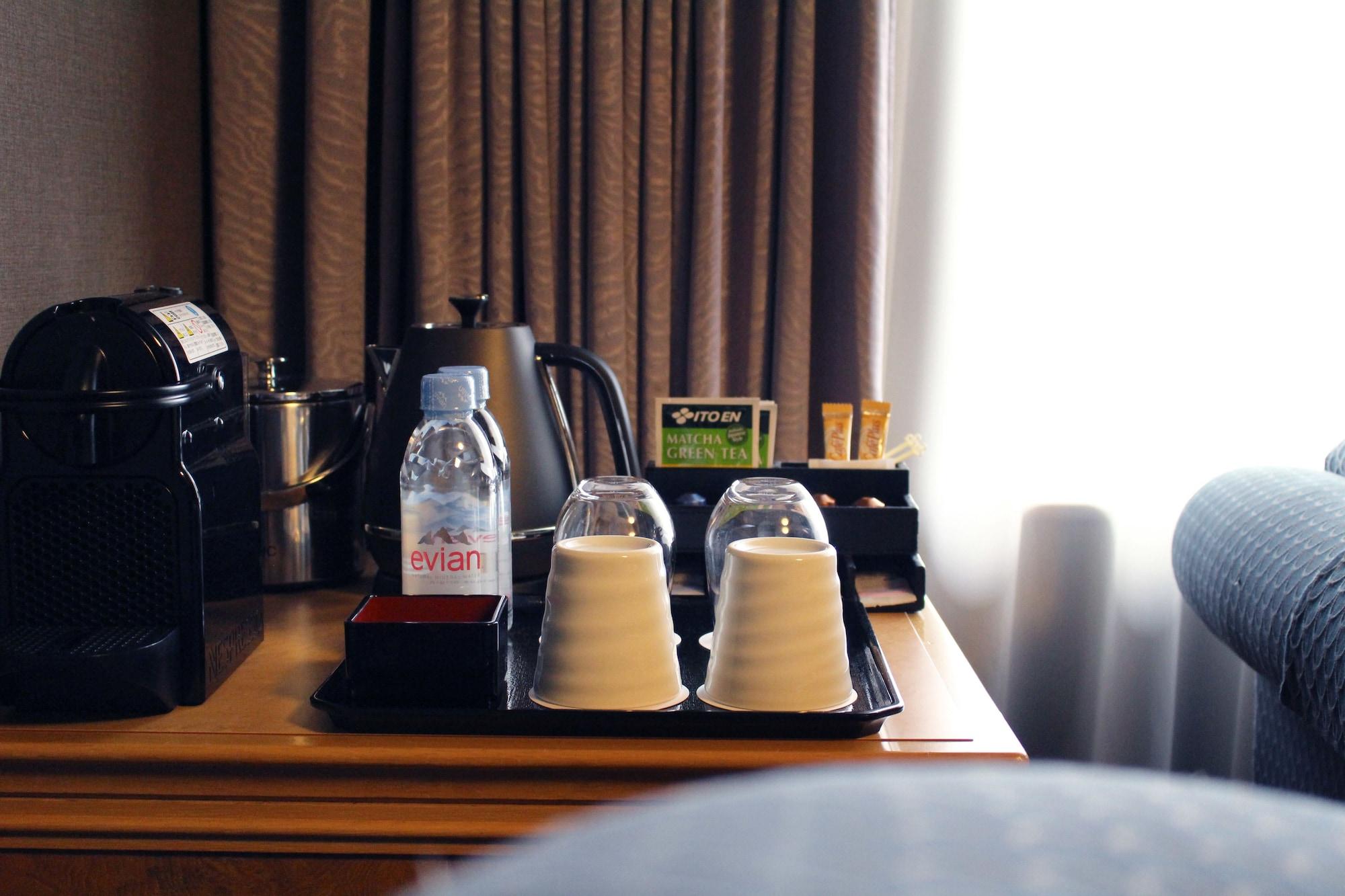 Hotel Agora Regency Osaka Sakai Szakai Kültér fotó Avian water in a hotel room