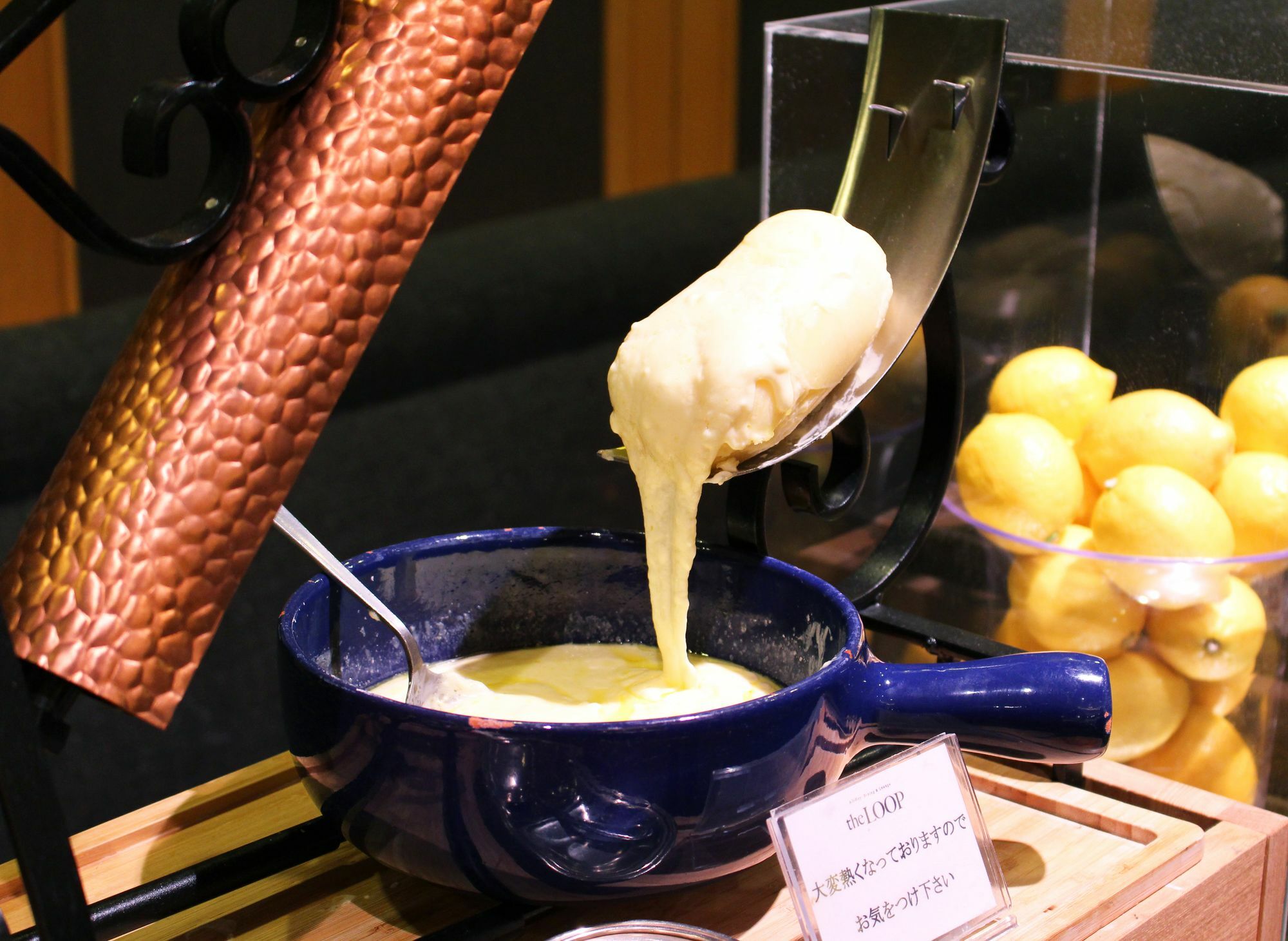 Hotel Agora Regency Osaka Sakai Szakai Kültér fotó A chocolate fondue