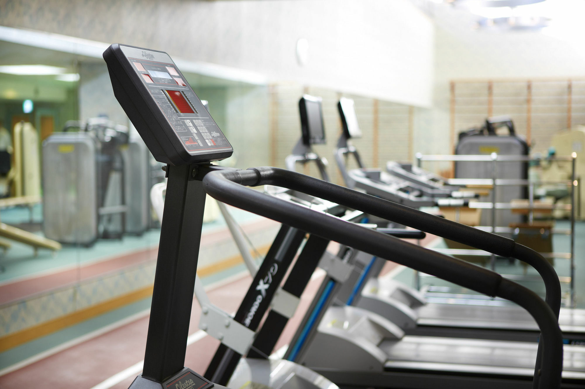 Hotel Agora Regency Osaka Sakai Szakai Kültér fotó Treadmills in a gym